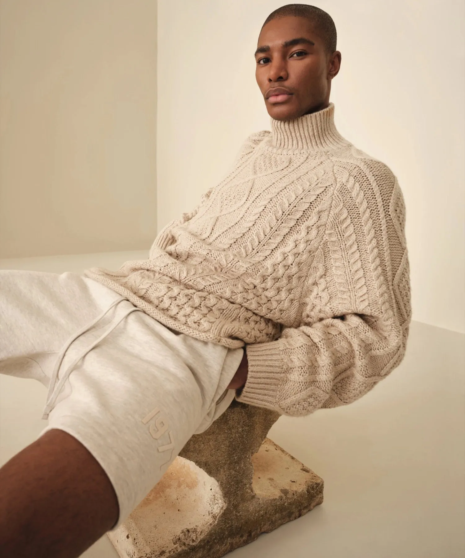 CABLE KNIT TURTLENECK