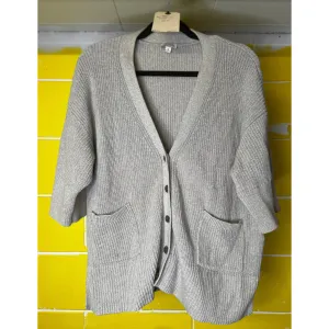 light grey short cardigan - m/l
