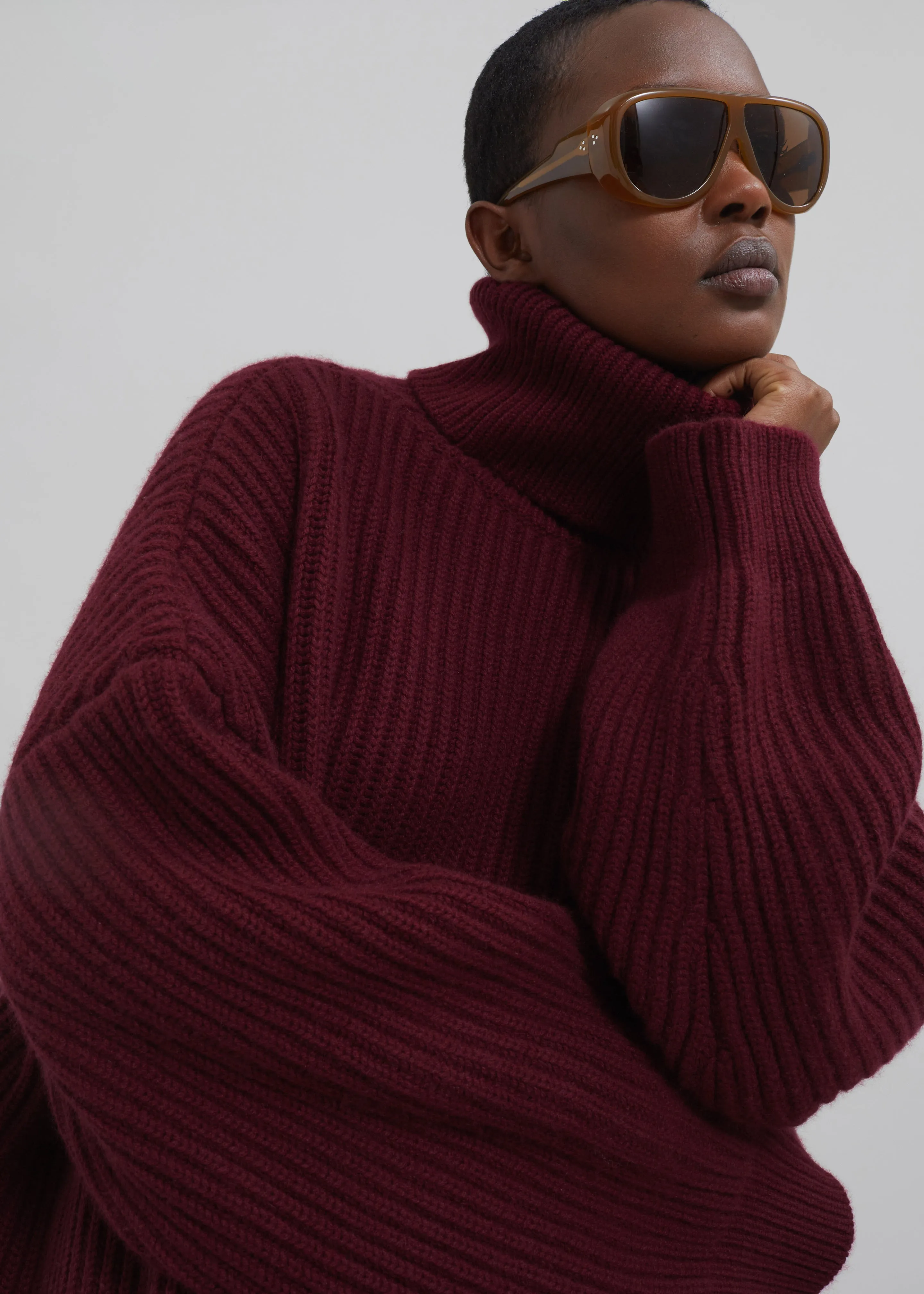Olney Oversized Wool Turtleneck - Burgundy